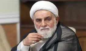 حضور ناطق نوری بر سر مزار محمدرضا شجریان/ عکس
