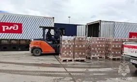 ارسال دومین محموله کمک‌های روسیه به ایران/ ۳۱۳ تن دارو به نمایندگان ایران در آستارا تحویل داده شد

