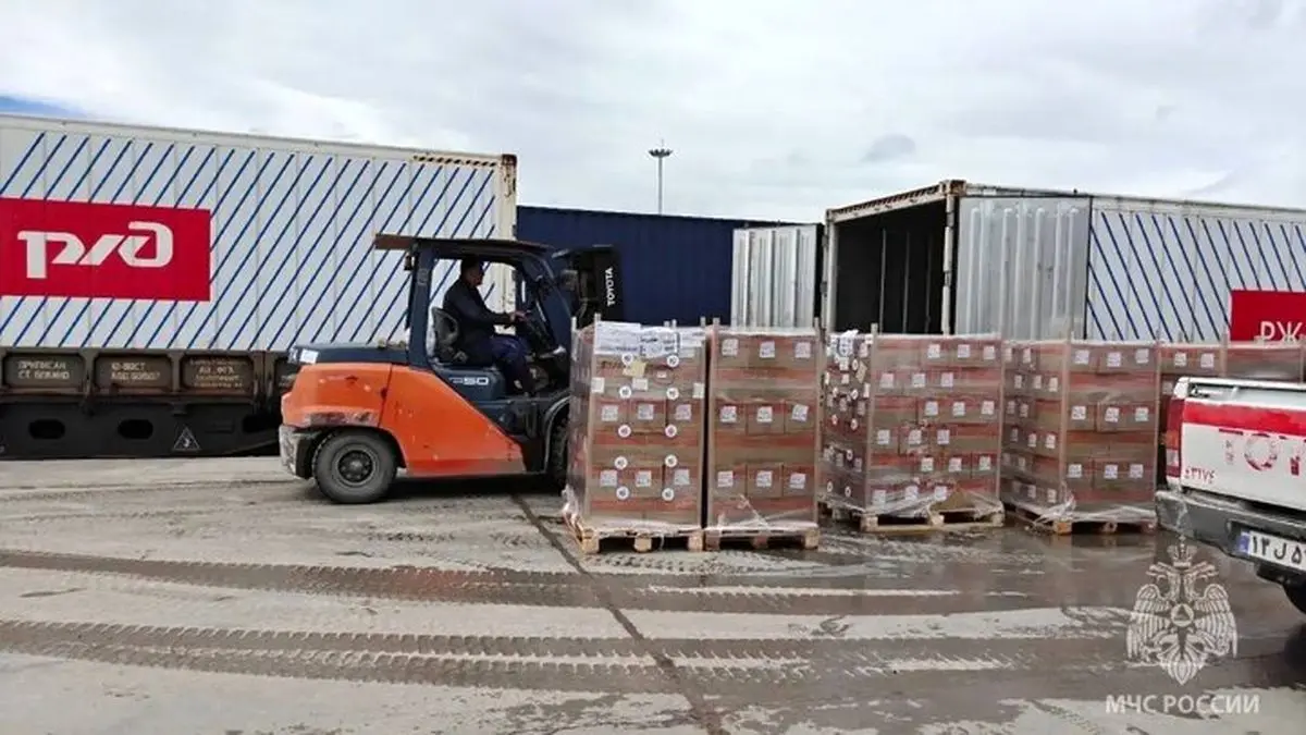 ارسال دومین محموله کمک‌های روسیه به ایران/ ۳۱۳ تن دارو به نمایندگان ایران در آستارا تحویل داده شد

