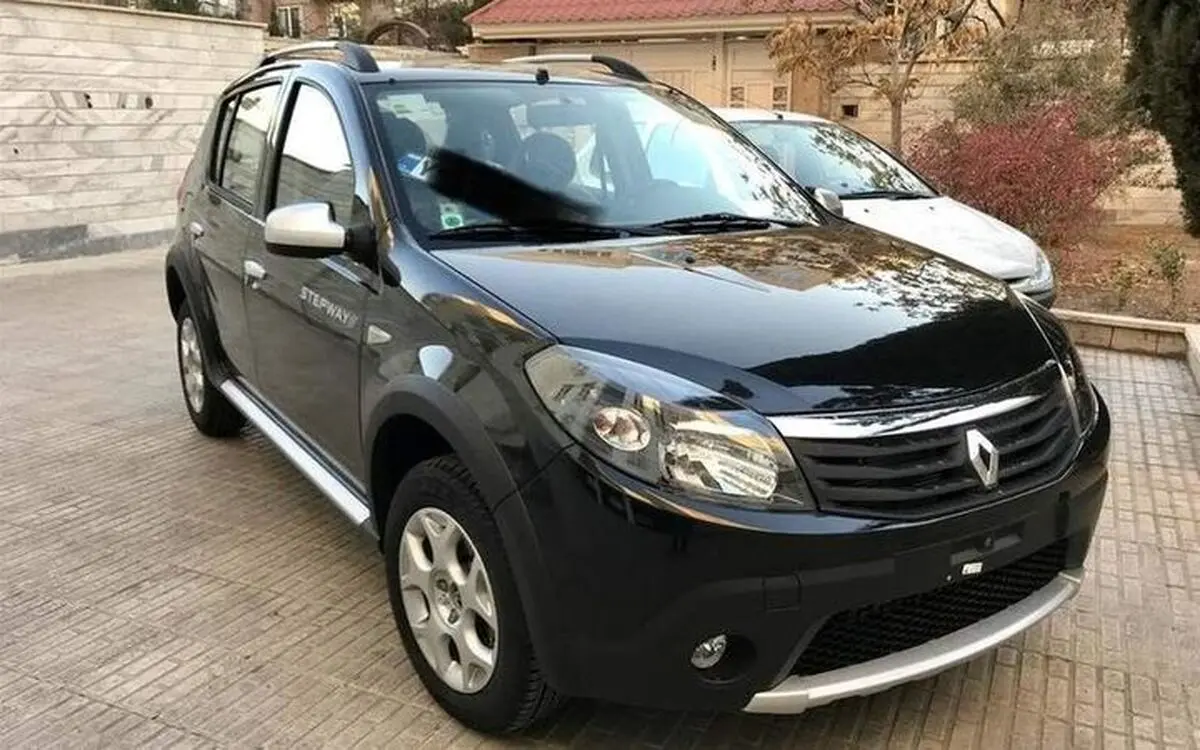 ساندرو در کانال ۸۰۰ میلیون باقی ماند 