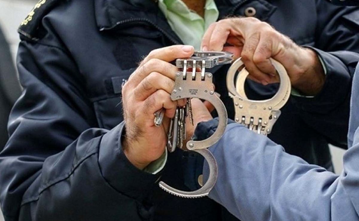 مردی همسرش را با چاقو کشت