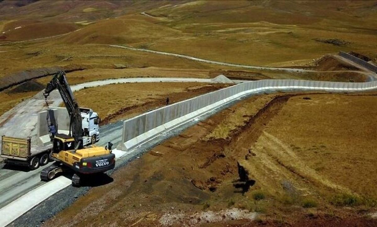 دیوارکشی ترکیه در مرز ایران با سرعت ادامه دارد