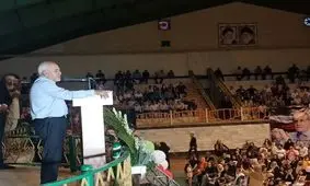 پاسخ ظریف به فردی که در سالن سخنرانی او را دروغگو خواند/ در مورد مسیح علی نژاد صبحت می کنم بنده خدا، تو چرا به خودت گرفتی؟!/ ویدئو

