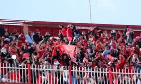 اولین حضور هواداران زن تراکتور در ورزشگاه یادگار امام تبریز/ ویدئویی از شور و هیجان زنان

