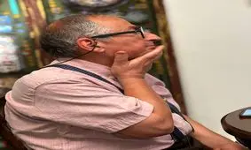 عکسی جالب از صادق زیباکلام، چند روز قبل از بازداشت/ خوش و بش گرم با وزیر و معاون رئیسی