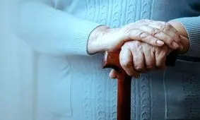 مسن‌ترین زن ایران در بیمارستان/ عکس