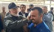 دستان پدرانه در سنگر تولید/ کارگر، خسته‌ترین اما شریف‌ترین قهرمان وطن است
