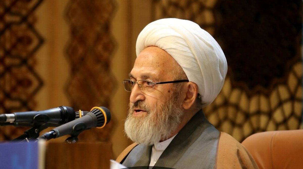 طلاب در فکر انصراف از حوزه علمیه هستند؛ زودتر فکری کنید