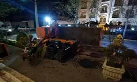 واژگونی جرثقیل در ولنجک تهران ۲ مصدوم داشت/ ویدئو

