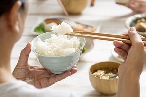 چینی ها برنج را چطوری می خورند که چاق نمی شوند؟