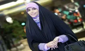 پیامک کشف حجاب برای خانم مجری با «چادر و ساق دست»