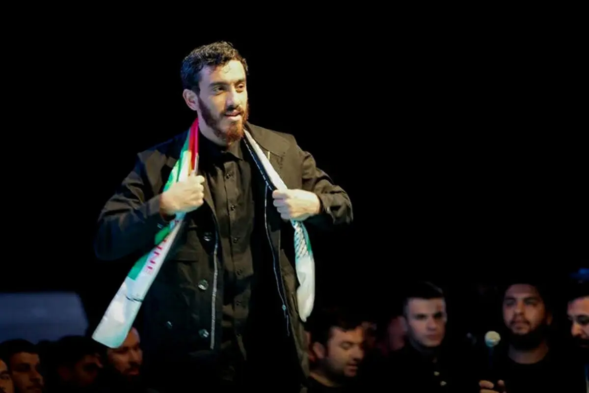 اظهارات مهدی رسولی، مداح معروف نسبت به انتقاد برخی «بچه حزب اللهی ها» از او/ هیچ کس حق ندارد جلوی خشم انقلابی آنها را بگیرد/ توپخانه را سمت آنهایی بگیرید که می خواهند سازش کنند و اسمش را نیز عوض کرده و گذاشته اند صلح/ ویدئو