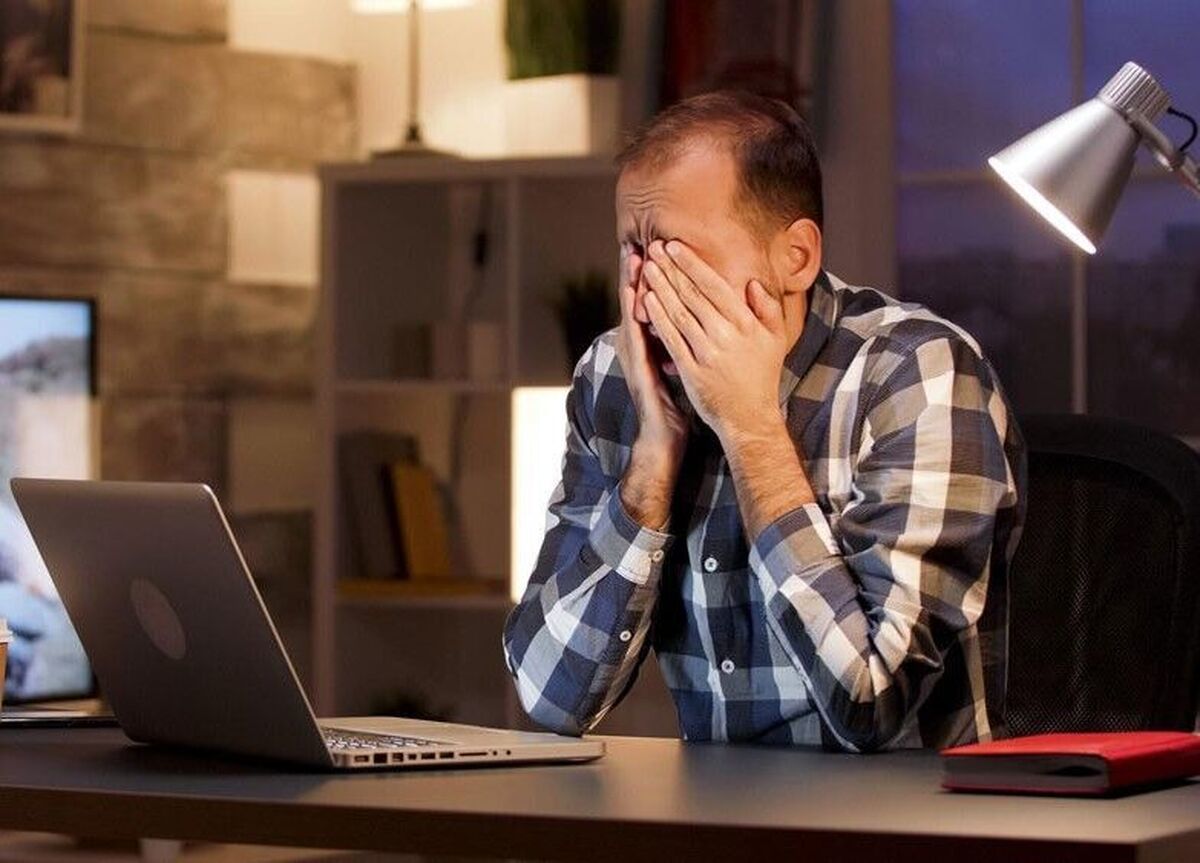 آیا نمایشگرها به چشم شما آسیب میزنند؟
