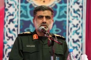  تمامی مظنونین در بحث نفوذ را که ممکن بود در معرض تخلف باشند را احضار کردیم؛ برخی از آن‌ها دستگیر شدند/ تعداد زیادی از نفوذی‌ها ارشاد شدند و به خطای خود پی بردند/ ما سلاح‌های شگفت‌انگیزی داریم که در صورت خطای دشمن، به موقع آن‌ها را به نمایش خواهیم گذاشت