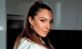 بازیگری که پرسروصدا رفت و بی‌صدا برگشت؛ صدف طاهریان کیست؟
