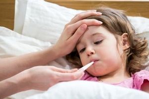 کودک تب دار را چه زمانی باید به پزشک برد؟