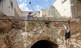 کشف شواهد کاخ سلجوقی و ۳۹۲ سکه تاریخی در کاوش‌های کمرزرین اصفهان
