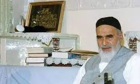 حمایت حزب توده از آیت الله خمینی/ کیانوری: حزب توده از انقلاب اسلامی حمایت می کند