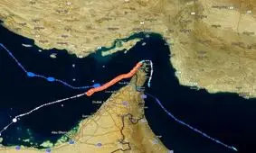 کاهش چشمگیر تردد شناورها در مسیر عبور از تنگه هرمز در امتداد سواحل عمان/ تلاش‌ ایران برای حفظ کنترل خود بر این گذرگاه راهبردی دریایی