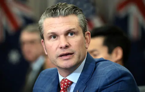 گستاخی وزیر جنگ آمریکا درباره ایران/ ویدئو