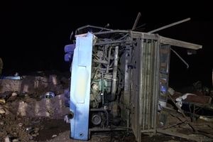 واژگونی اتوبوس مسافربری در زاهدان/۱۰ نفر مصدوم و ۲ نفر جان باختند