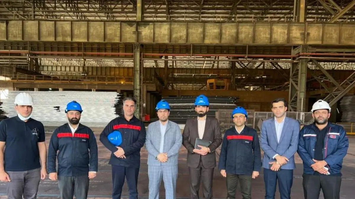 بازدید مشاور وزیر و نایب رئیس هیت مدیره صندوق بازنشستگی کشوری و بازرس ویژه وزیر تعاون از فولاد اکسین

