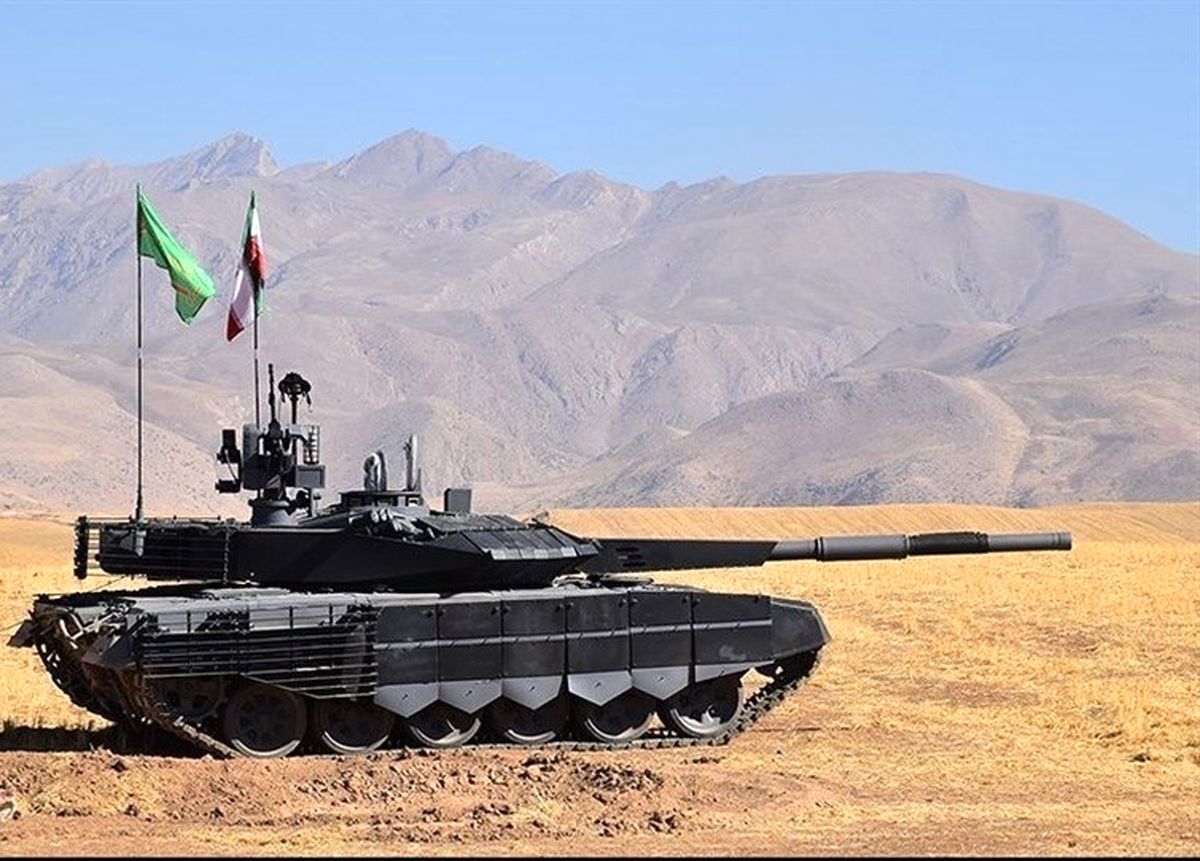 لحظه پیچیدن تانک آبی ارتش ایران مقابل تانک زیمباوه در مسابقات بیاتلون تانک ۲۰۲۲/ ویدئو
