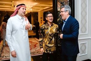 توئیت سفیر ایران در ویتنام درباره حضور در ضیافت افطار سفیر عربستان/ عکس

