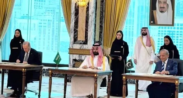 امضا توافقنامه نظامی مشترک بین عربستان، ترکیه و پاکستان/ هرگونه حمله مسلحانه علیه هر یک از 3 کشور، حمله به هر سه کشور تلقی می‌شود/ «توافق مکه»، پیمان دفاعی برای مهار ایران یا اسرائیل؟