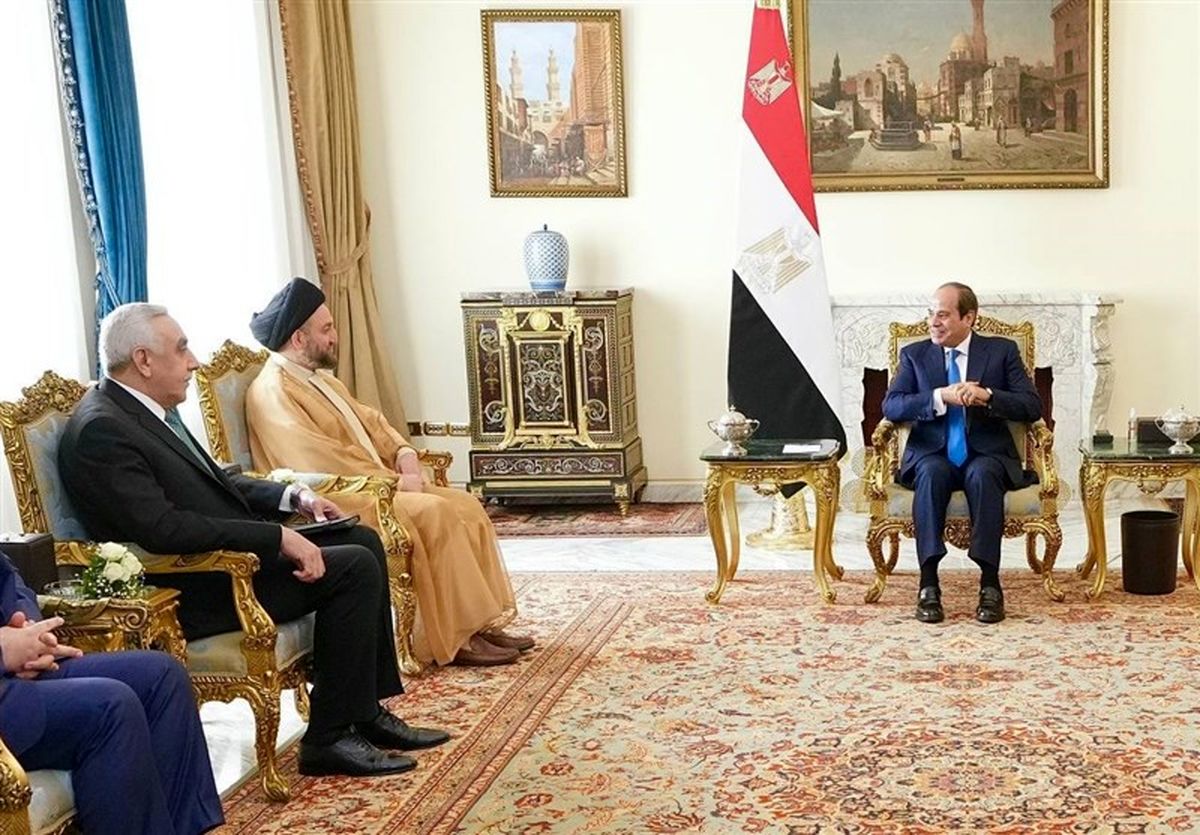 عمار حکیم حامل پیامهای ایران به مصر بوده است
