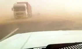طوفان شن در سرخس/ ۲ جاده ‌مسدود شد/ ویدئو