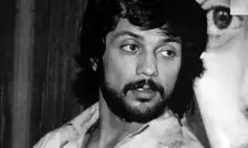 داریوش: صدای من غمگین است چون چیزی جز غم وجود ندارد / چیزی در دنیا نیست که بشود به آن دل بست