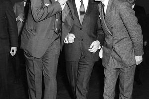 عکسی جالب از تیم وزارت خارجه پهلوی