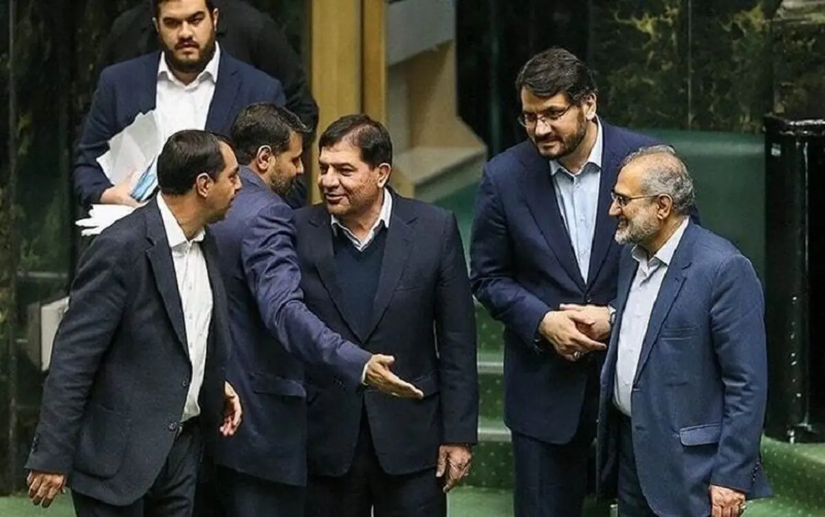 پشت‌پرده تقابل اخیر وزارتخانه‌های راه و اقتصاد/ سیمان و فولاد مانند خودرو از بورس خارج می‌شوند؟