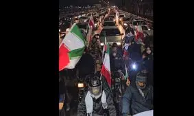 راهپیمایی ۲۰کیلومتری مشهدی‌ها به خیابان وکیل‌آباد رسید | بلوار وکیل‌آباد مشهد در تسخیر منتقمان رهبر انقلاب