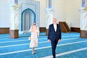 حجاب همسر الهام علی‌اف در مراسم افتتاح یک مسجد
