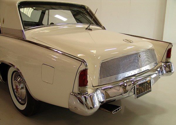 ستاره‌ای از دهه 60: Studebaker Gran Tourismo Hawk 1962