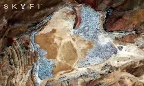 کوهی از لباس دور ریخته شده که از فضا دیده می‌شود