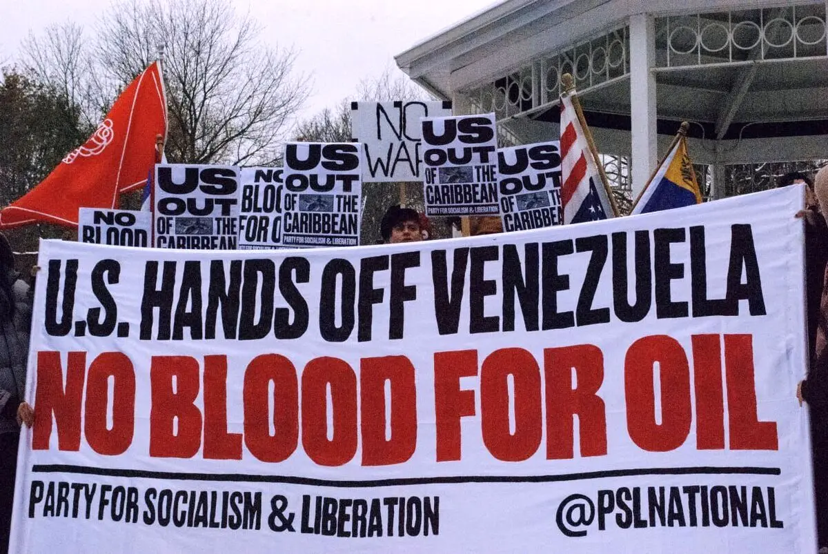 تجمع مقابل کاخ سفید در مخالفت با توطئه علیه ونزوئلا/ ویدئو