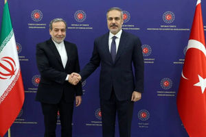 پیام تبریک عراقچی به هاکان فیدان به مناسبت عید جمهوریت در ترکیه