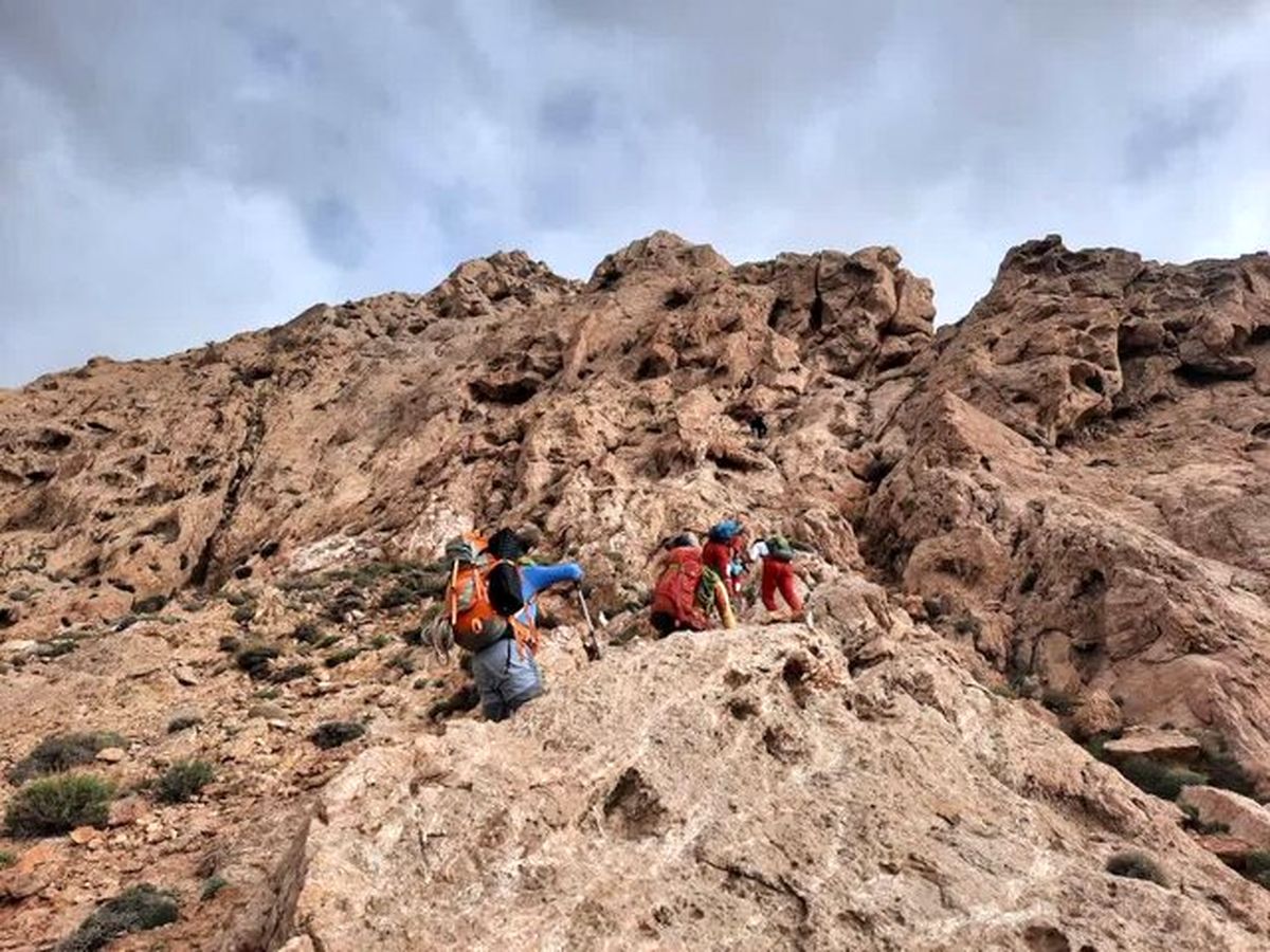 پایداری جو در کوهستان ها و وزش باد