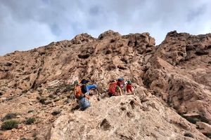 پایداری جو در کوهستان ها و وزش باد