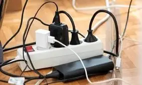 این وسایل منزل را هرگز به سه راهی برق متصل نکنید