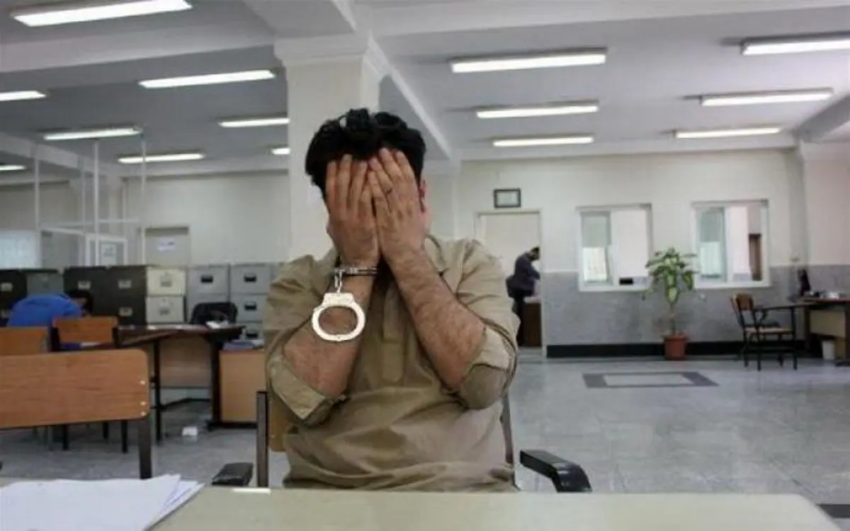 سارق وسواسی پابرهنه دستگیر شد