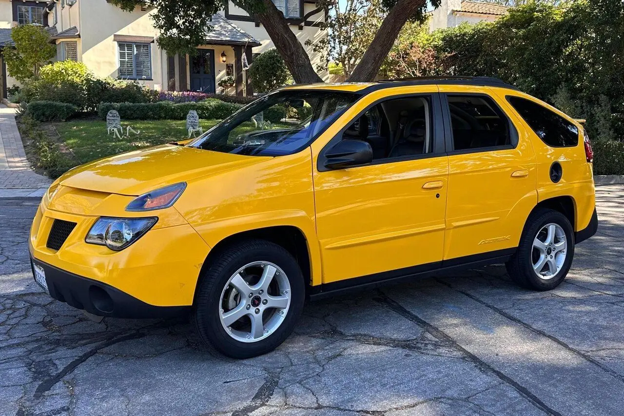 زشت‌ترین خودروی جهان، هم‌قیمت ایران‌خودرو ری‌را / عکس