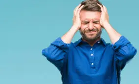 علائم رایج سردرد میگرنی | بهترین راه‌ کاهش سردرد چیست