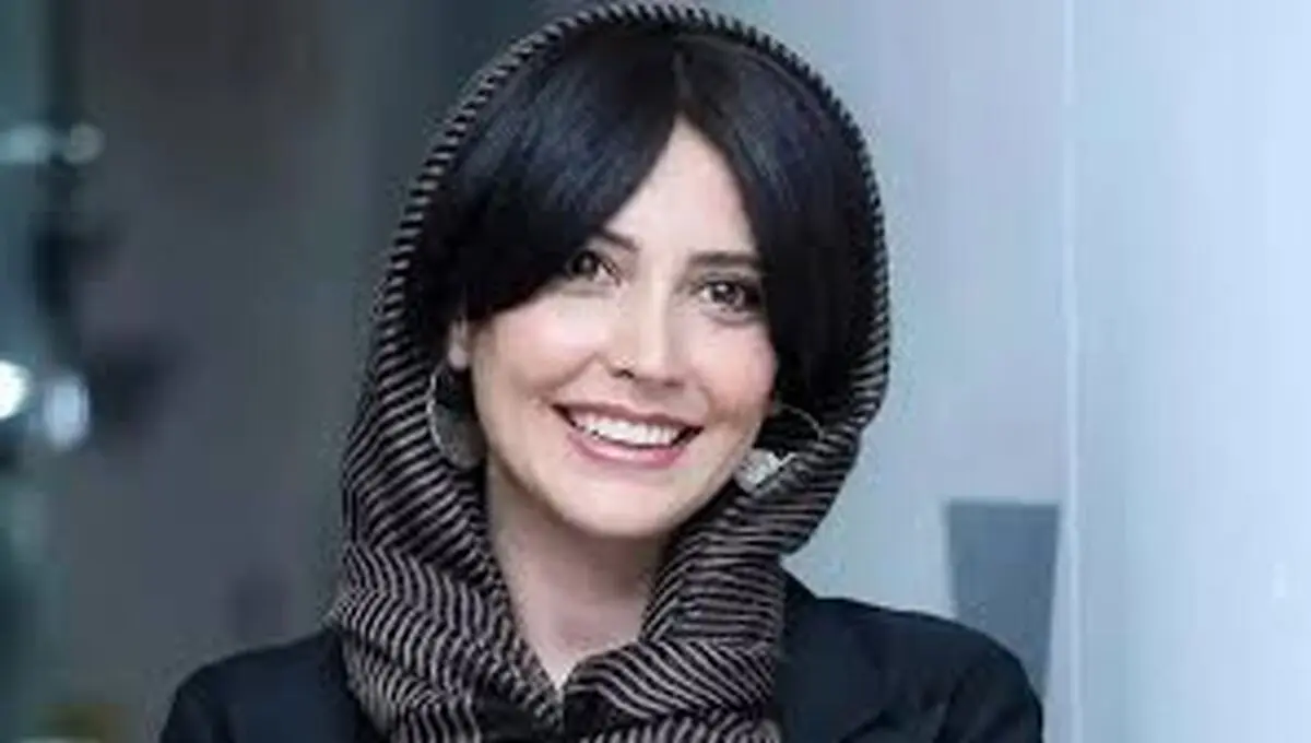 تصویری از شبنم قربانی در پشت صحنه اولین فیلمش 