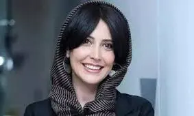 تصویری از شبنم قربانی در پشت صحنه اولین فیلمش 