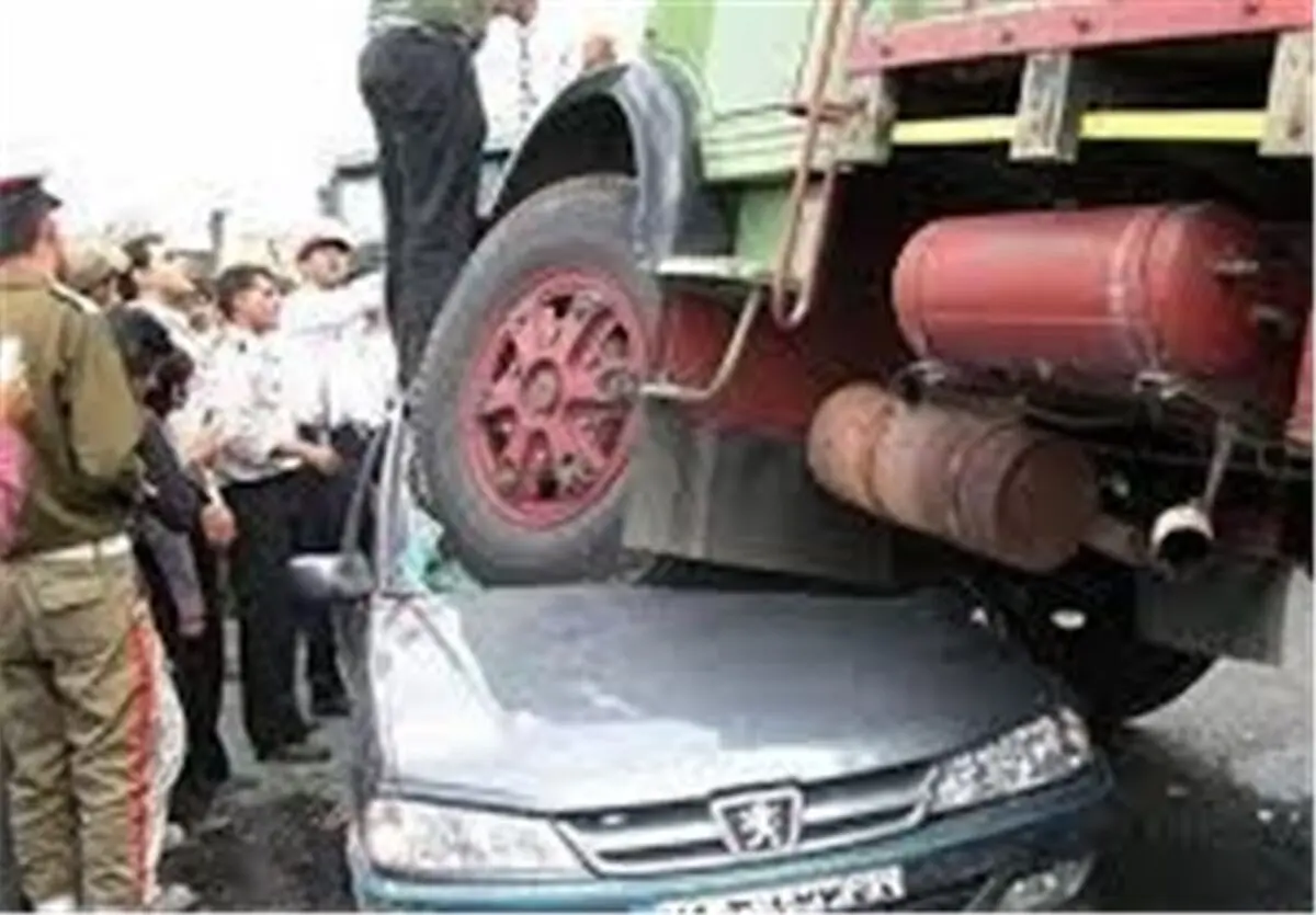 تصادف مرگبار کامیون و پژو در زنجان