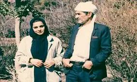 عکسی زیرخاکی از قدم زدنِ تهمینه میلانی با خواننده پیشکسوت